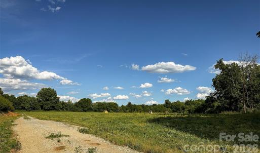 Photo #4 of 931 Mt Vernon, Woodleaf, NC