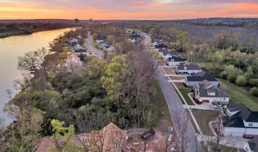 04-628 Rivernorth Dr, 100ft View, Drone-