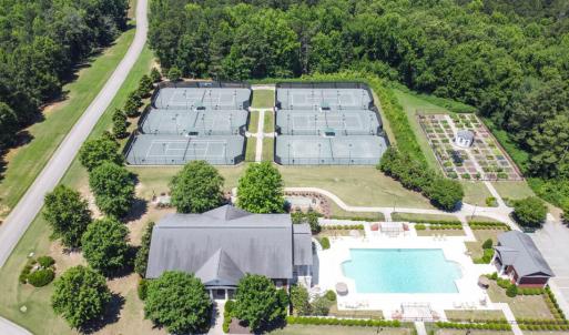 Neighborhood Amenities!