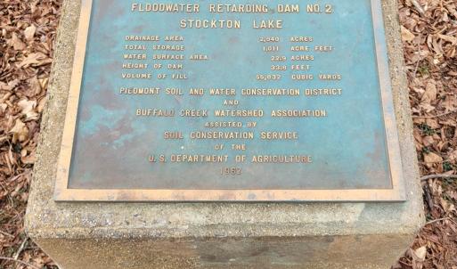 Stockton Lake 22.9 acres