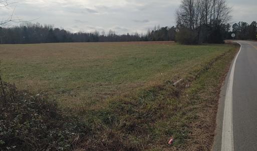 Photo #2 of 626 H P Anderson Rd, Crystal Hill, VA 5.0 acres