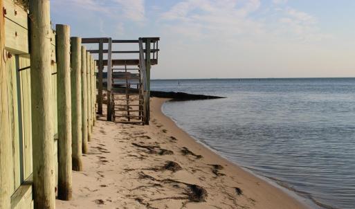Amenities-Private beach access