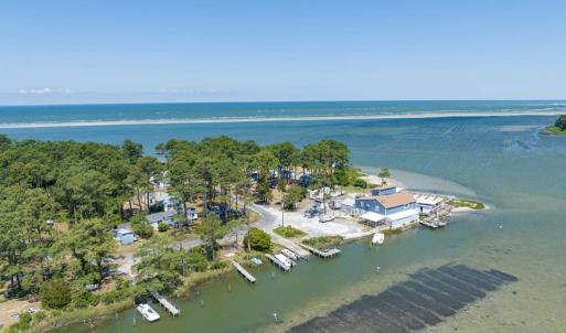 Amenities-Private Boat ramp