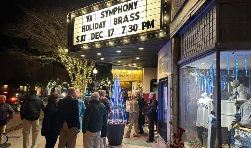 Palace Theater, Enjoy live performances year-round.
