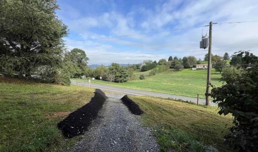 Photo #6 of 5807 MT CLINTON PIKE, ROCKINGHAM, VA 0.6 acres