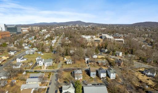 Photo #10 of 502 HANOVER ST, CHARLOTTESVILLE, VA 0.1 acres