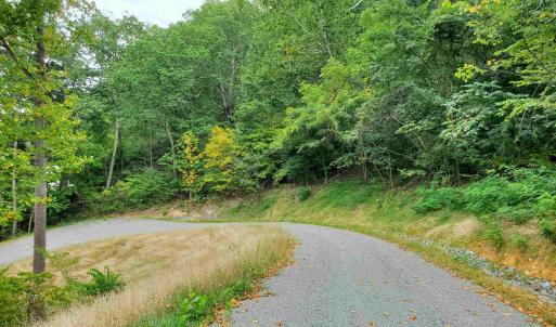 Photo #14 of 118 LEXINGTON CT, STANARDSVILLE, VA 19.4 acres