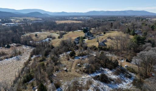 Photo #3 of 2024 BAYLOR AVE, WAYNESBORO, VA 4.3 acres