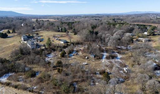 Photo #4 of 2024 BAYLOR AVE, WAYNESBORO, VA 4.3 acres