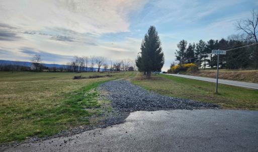 Photo #10 of 2060 SKIPPIE LN, BROADWAY, VA 2.2 acres