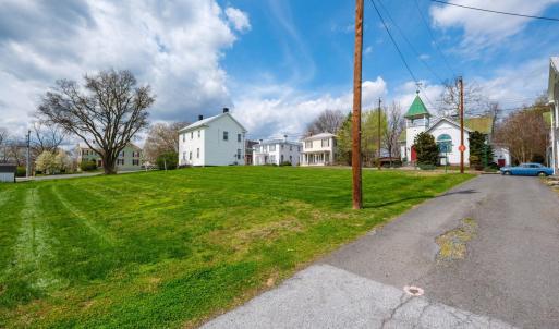 Photo #4 of 107 HIGH ST, EDINBURG, VA 0.2 acres