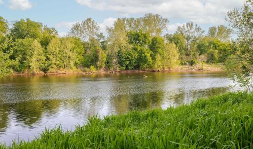 Photo #5 of 137 acres JAMES RIVER RD, HOWARDSVILLE, VA 137.1 acres
