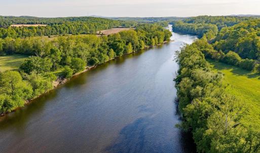 Photo #18 of 137 acres JAMES RIVER RD, HOWARDSVILLE, VA 137.1 acres
