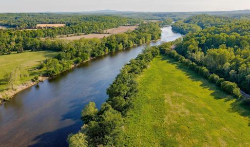 Photo #4 of 137 acres JAMES RIVER RD, HOWARDSVILLE, VA 137.1 acres