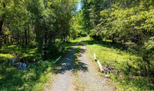 Photo #24 of 2255 BOONESVILLE RD, DYKE, VA 138.0 acres