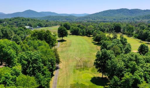 Golf and Mountain views!
