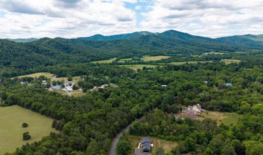 Photo #27 of 717 CEDAR MEADOW DR, NELLYSFORD, VA 0.9 acres