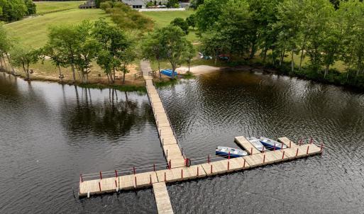 On-the-Water Activities: The lake features a marina where guests can rent single/double kayaks ($10-$15/hour) and jon boats with trolling motors ($20/hour). Paddle boats are often complimentary.