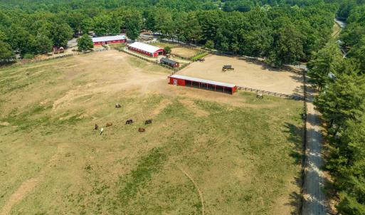 Horseback riding at Shenandoah Crossing Resort (in Gordonsville, VA) is offered through their onsite Equestrian Center, also known as Sallie's Stables. The center features scenic trail rides, carriage rides, pony rides, and beginner camps.