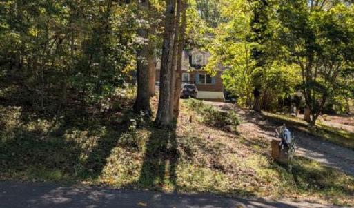 Photo #8 of 905 EASTOVER PKWY, LOCUST GROVE, VA 0.5 acres