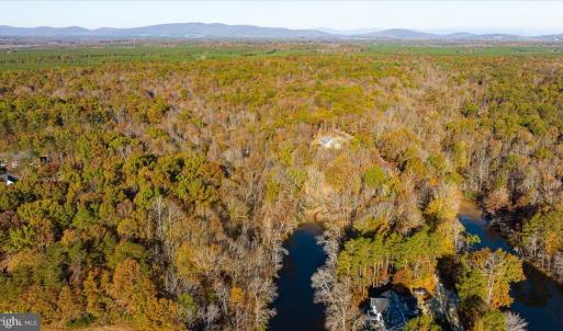Photo #28 of 13 GLEN EAGLES DR, GORDONSVILLE, VA 0.5 acres