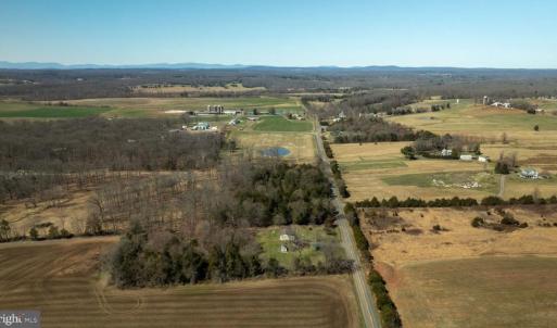 Photo #2 of 8772 OLD DUMFRIES RD, CATLETT, VA 5.0 acres