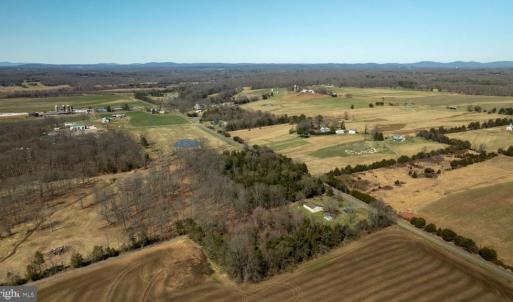 Photo #4 of 8772 OLD DUMFRIES RD, CATLETT, VA 5.0 acres