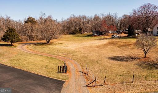 Photo #2 of 8158 BOTHA RD, WARRENTON, VA 26.5 acres