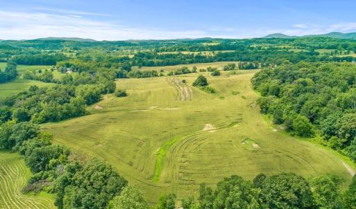 Photo #16 of 8160 FROGTOWN RD, MARSHALL, VA 450.0 acres