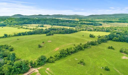 Photo #21 of 8160 FROGTOWN RD, MARSHALL, VA 450.0 acres