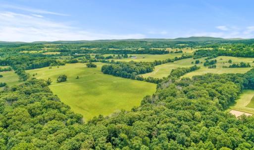 Photo #22 of 8160 FROGTOWN RD, MARSHALL, VA 450.0 acres