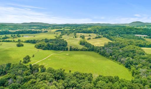 Photo #2 of 8160 FROGTOWN RD, MARSHALL, VA 450.0 acres