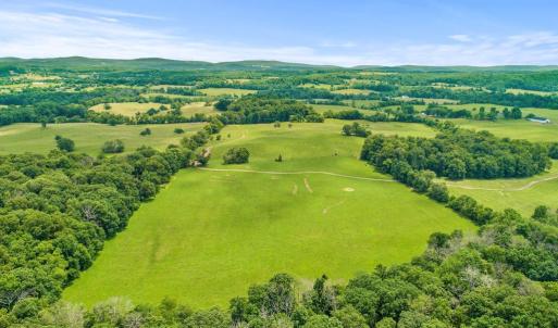 Photo #4 of 8160 FROGTOWN RD, MARSHALL, VA 450.0 acres