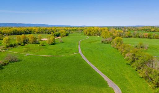 Photo #8 of 8160 FROGTOWN RD, MARSHALL, VA 450.0 acres