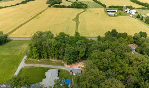 Photo #7 of 9960 MEETZE RD, MIDLAND, VA 1.8 acres