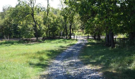 Photo #1 of 2919 ROKEBY RD, DELAPLANE, VA 48.8 acres