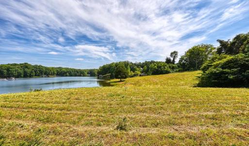 Photo #7 of 4719 EAGLE POINT CT, SPOTSYLVANIA, VA 1.0 acres