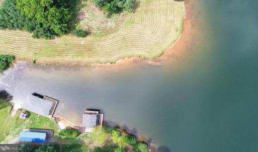 Photo #11 of 4715 EAGLE POINT CT, SPOTSYLVANIA, VA 1.0 acres