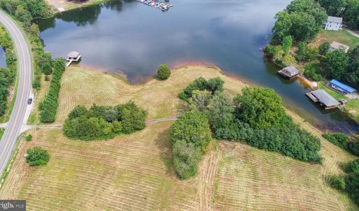 Photo #4 of 4715 EAGLE POINT CT, SPOTSYLVANIA, VA 1.0 acres
