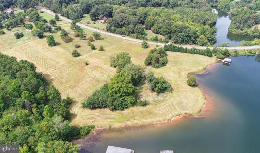 Photo #10 of 4711 EAGLE POINT CT, SPOTSYLVANIA, VA 1.0 acres