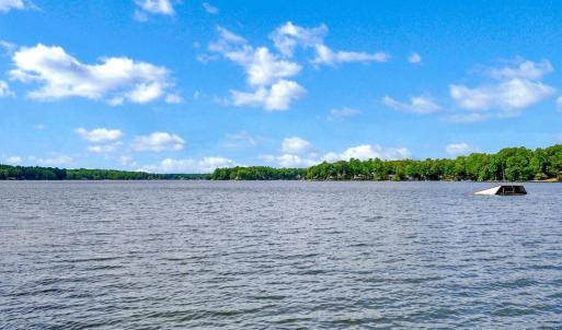 Photo #6 of 203 BATTLEFIELD RD, LOCUST GROVE, VA