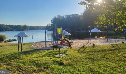 Photo #8 of 835 NORTH LAKE SHORE DR, LOUISA, VA