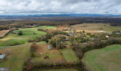 Photo #4 of 7035 LEEDS MANOR, MARSHALL, VA 2.8 acres