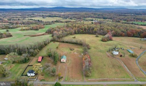 Photo #3 of 7035 LEEDS MANOR, MARSHALL, VA 2.8 acres