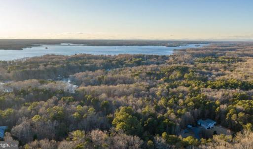 Photo #7 of 2318 WATERSIDE DR, BUMPASS, VA 1.0 acres