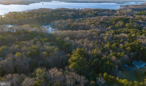 Photo #13 of 2318 WATERSIDE DR, BUMPASS, VA 1.0 acres