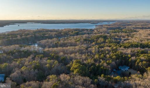 Photo #15 of 2318 WATERSIDE DR, BUMPASS, VA 1.0 acres