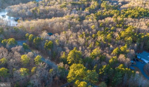 Photo #16 of 2318 WATERSIDE DR, BUMPASS, VA 1.0 acres