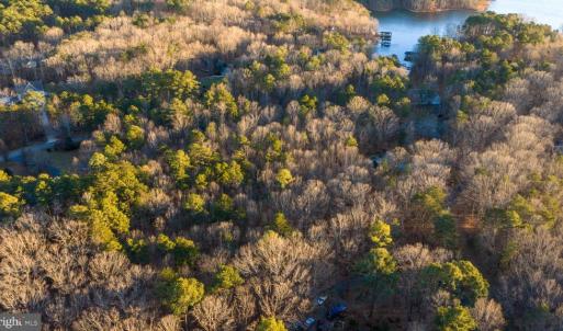 Photo #11 of 2318 WATERSIDE DR, BUMPASS, VA 1.0 acres