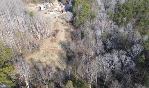 Photo #10 of 398 BAYLES LN, LOUISA, VA 4.0 acres